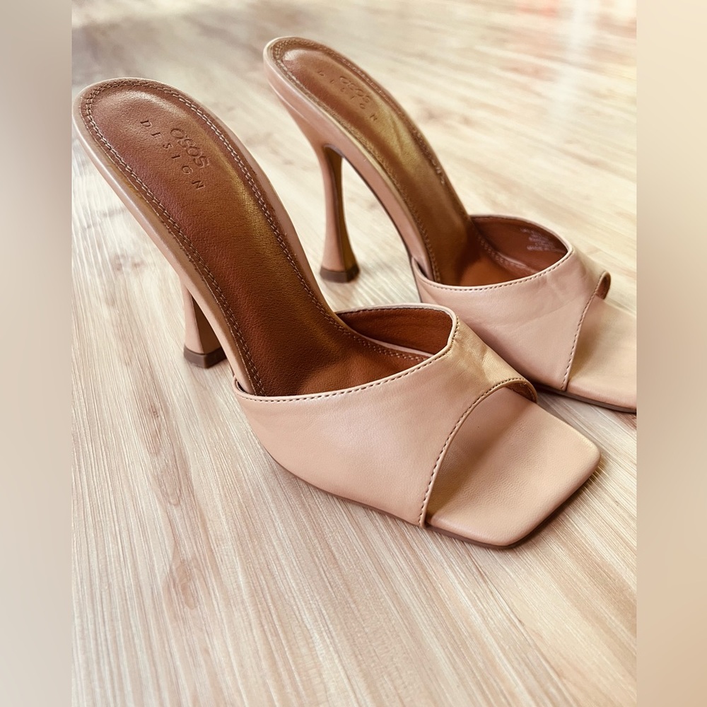 Nude sandals - tan mules